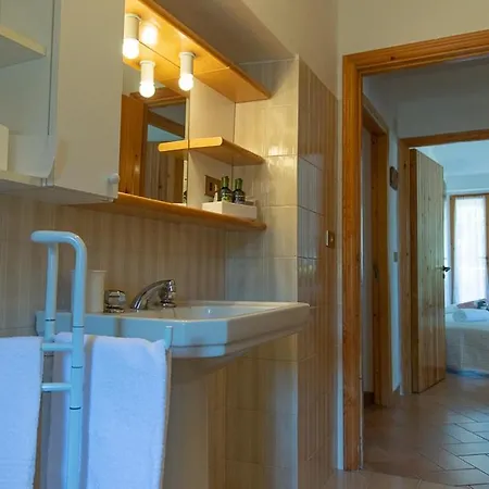 Villetta Borgo Antico A Nel Monte Catria By Yohome Casa de Férias *
