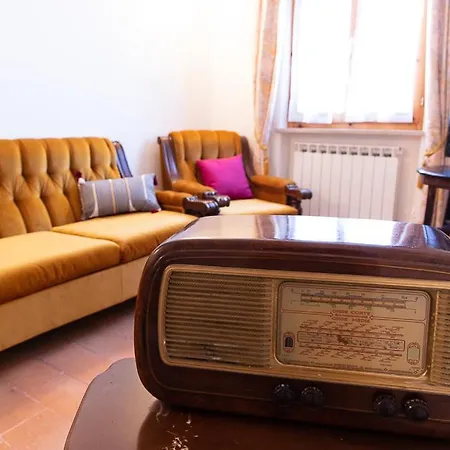 Casa de Férias Villetta Borgo Antico A Nel Monte Catria By Yohome